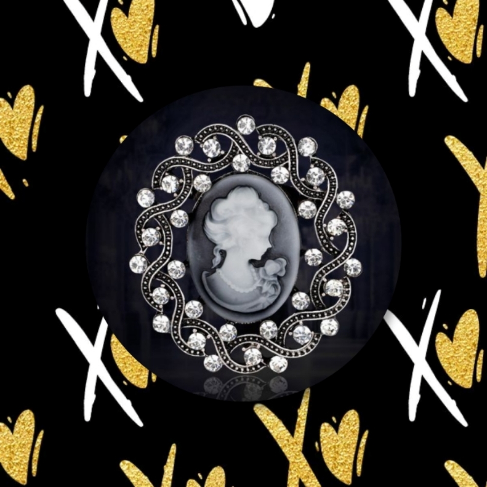 Betsey Johnson Cameo Brooch